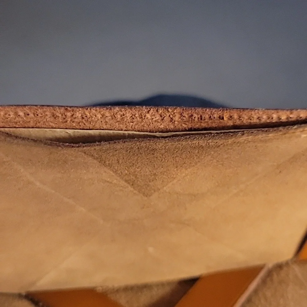 Handcrafted Leather Bill Holder